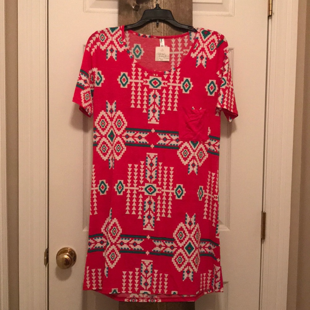 NWT Fushia tunic